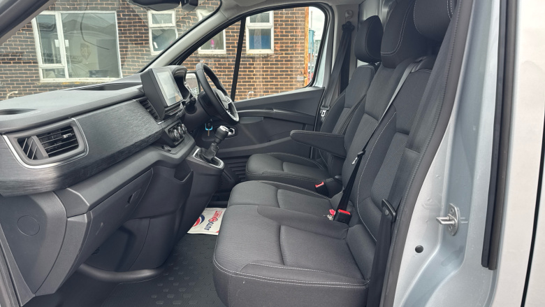 Renault Trafic Swb Diesel SL30 Blue dCi 150 Extra [Safety] Van